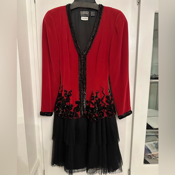 Neiman Marcus Dresses & Skirts - Neiman Marcus Black and red sequined tule Dress